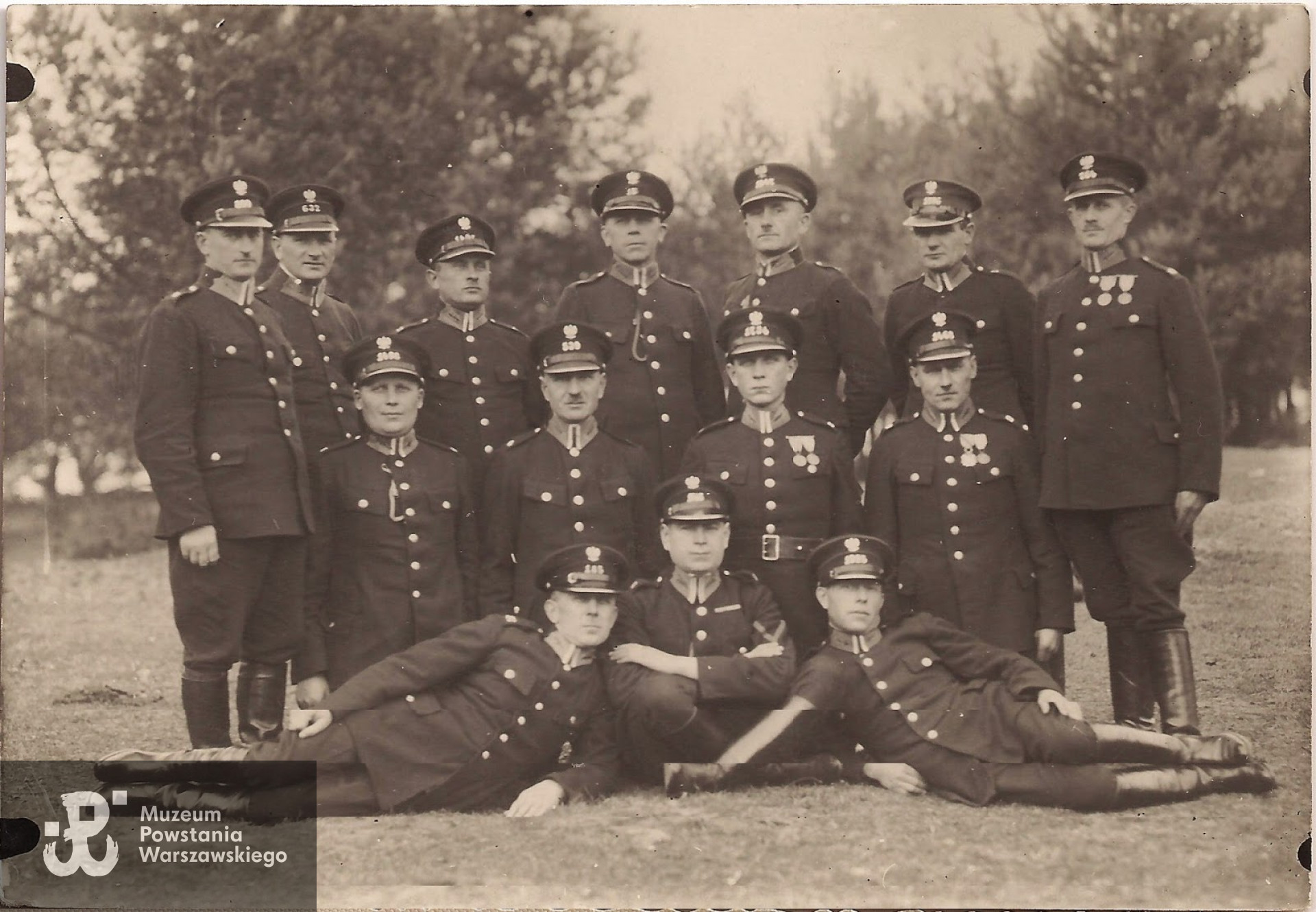 Władysław Kaba (siedzi po środku), fotografię udostępnił Pan Kazimierz Szufnik