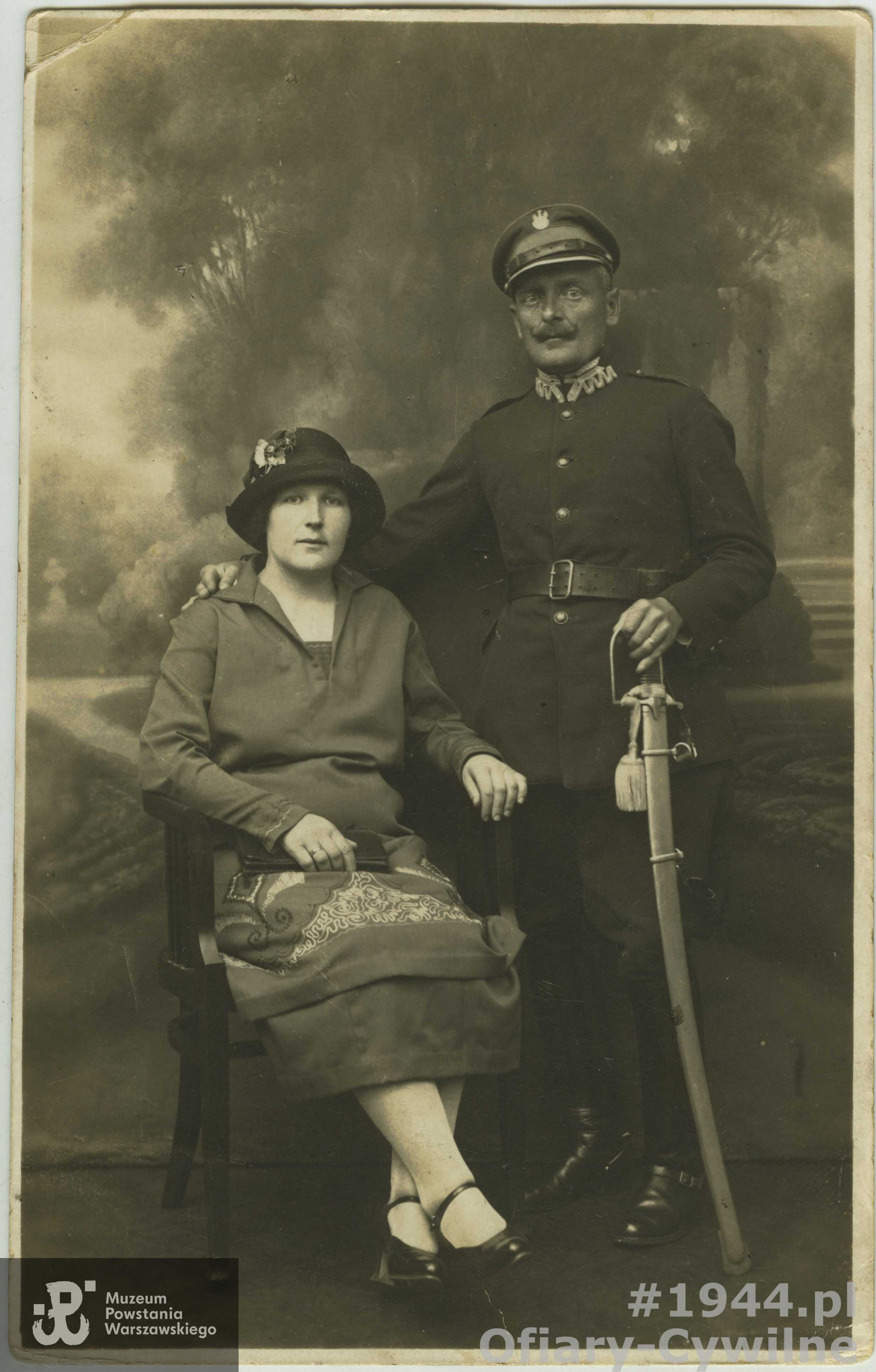 Zdjęcie z żoną Bronisławą wykonane po 1923 r., udostępnione przez wnuka Pana Krzysztofa Lichwirowicza