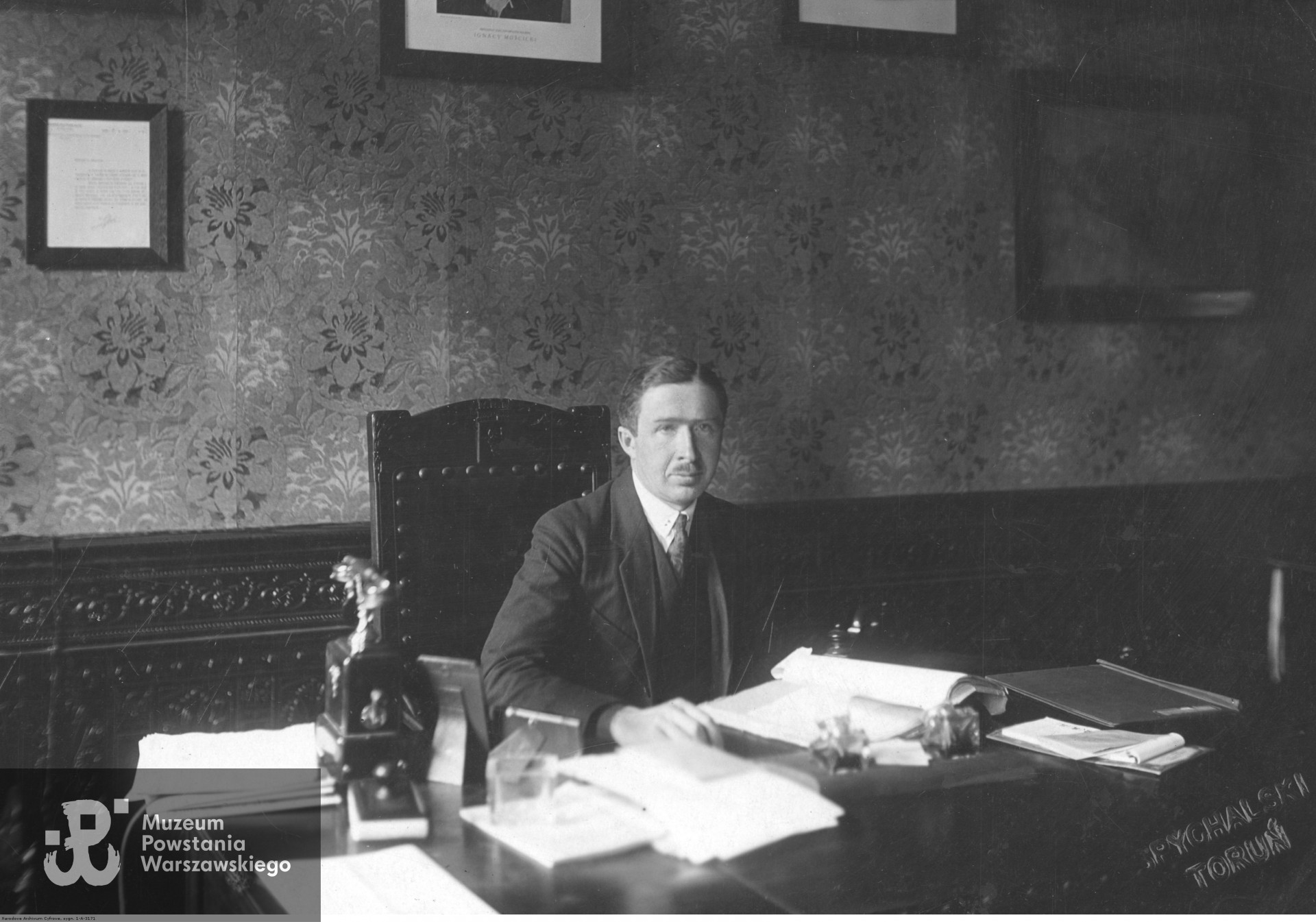 Józef Włodek, prezydent Grudziądza. Fotografia portretowa ze zbiorów Narodowego Archiwum Cyfrowego 1-A-3171