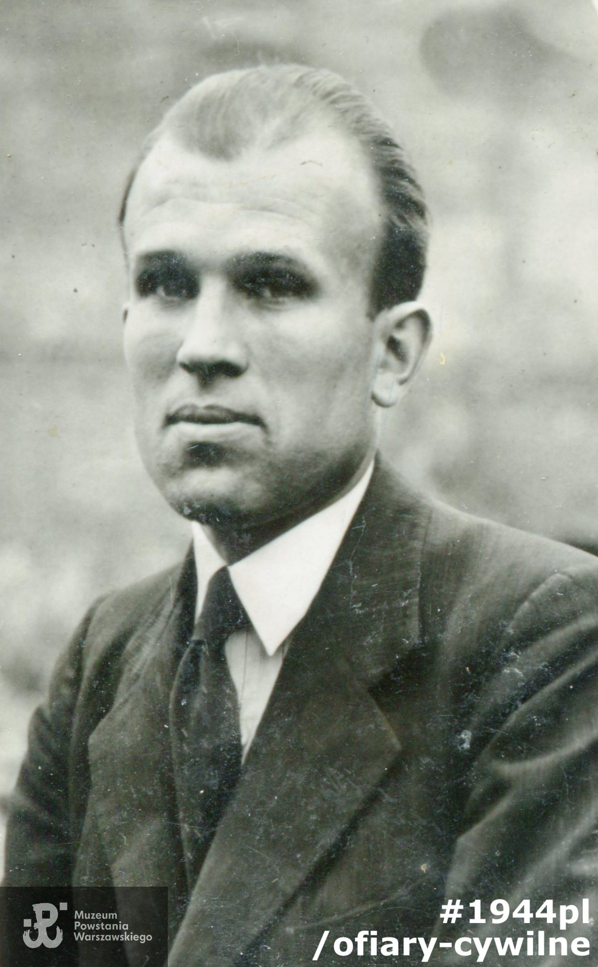 Mieczysław Henryk Gradoń (1913-1944), fotografia z przedwojennej legitymacji ubezpieczeniowej, udostępnił Pan Jan Gradoń