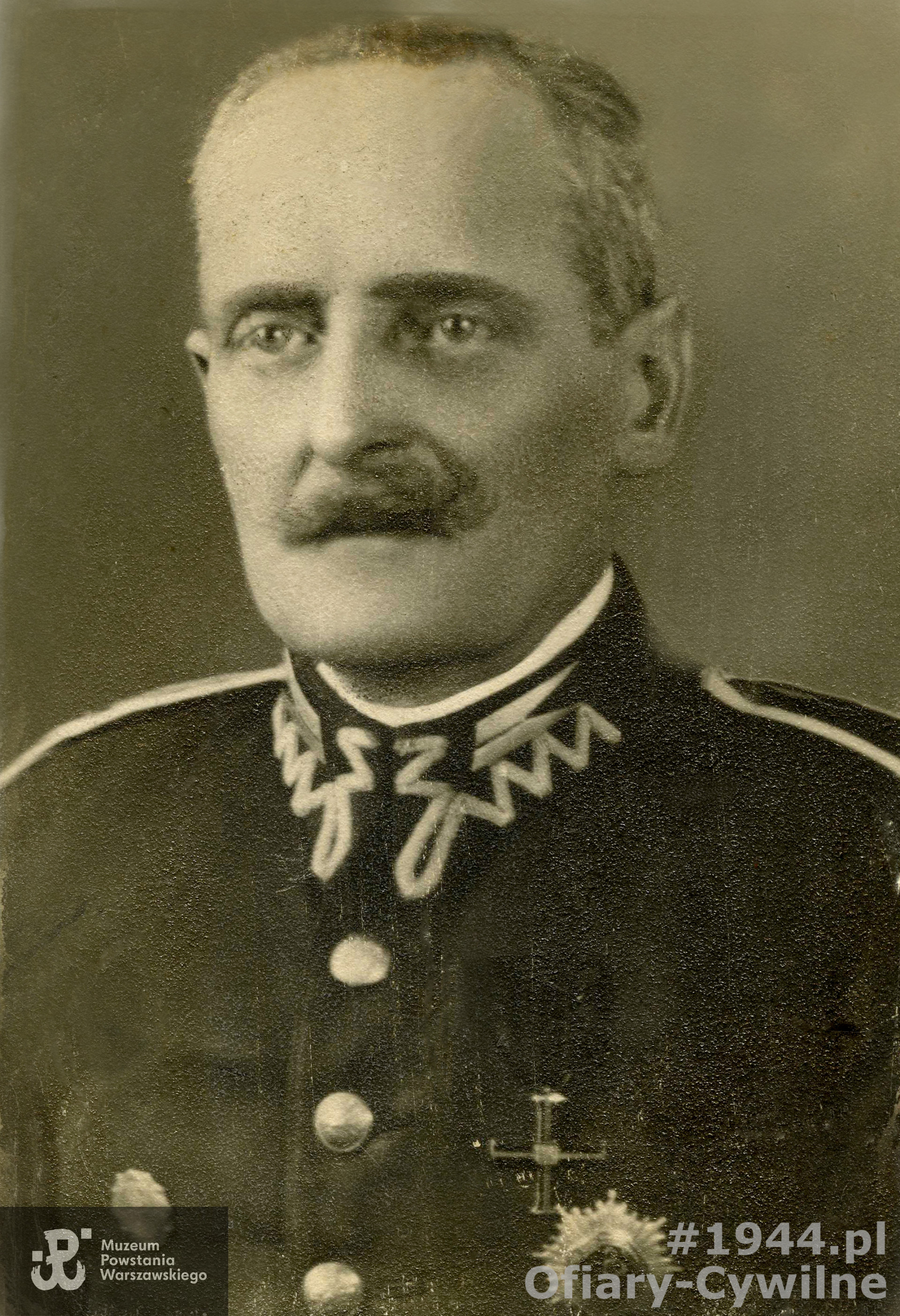 Zdjęcie portretowe wykonane po 1933 r., udostępnione przez wnuka Pana Krzysztofa Lichwirowicza